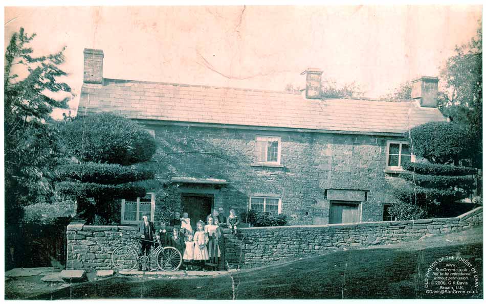 image: Rose Cottage, Yorkley (82k)