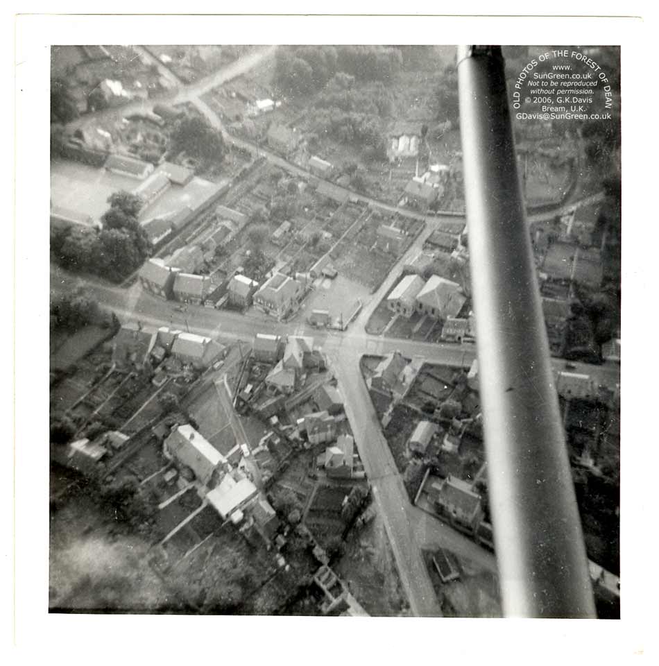 Image: Bream aerial photo - 1950s (78k)