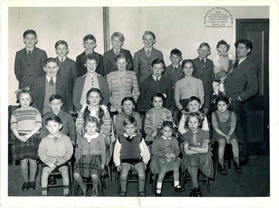 Image: Bream Male Voice Choir - Children's party (83k)
