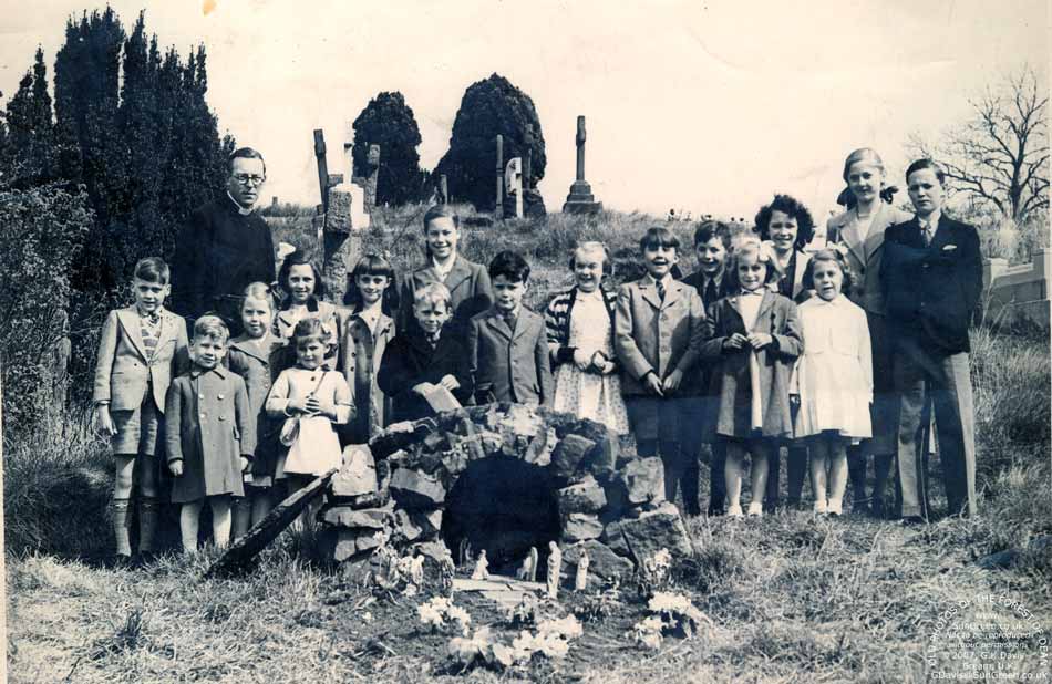 image: a group of Bream children with vicar Vernon