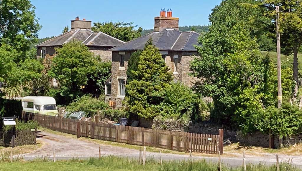 A photo of Paisley near Brockhollands, Gloucestershire.