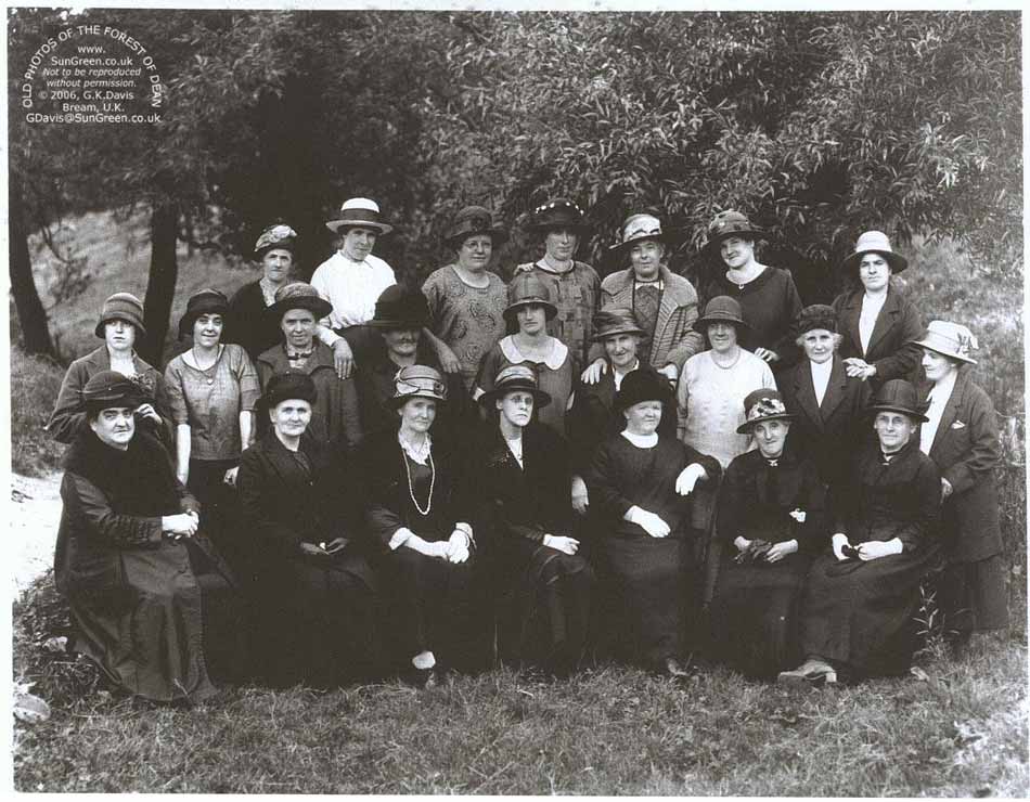 Lydbrook ladies 1926