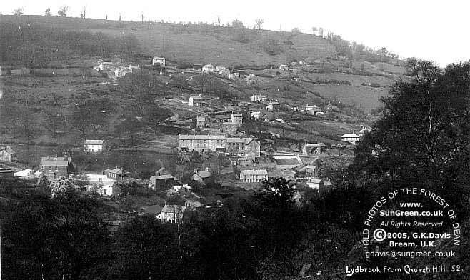 Lydbrook, from Church Hill - looking West c 1935 (49k)