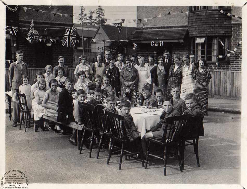 Lydney party 1937