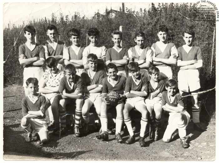 image: Whitecroft Juniors  football team 1959