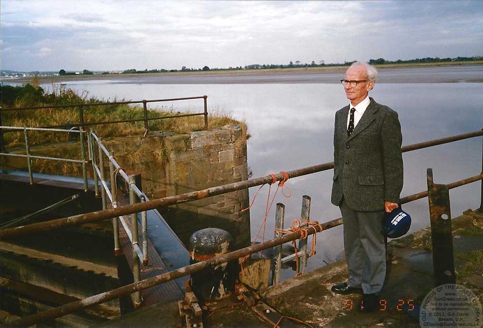 Bullo Pill Lock Gates