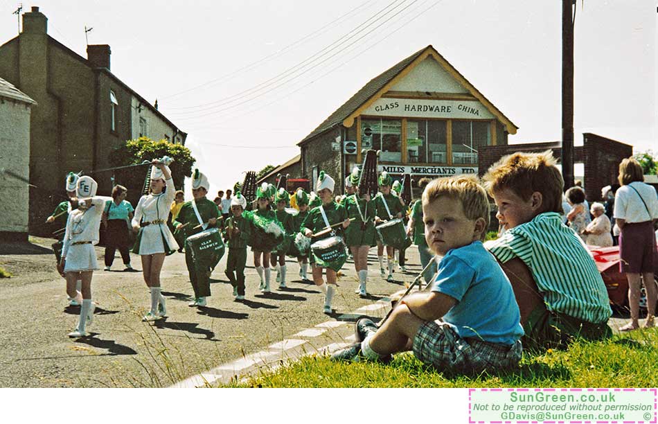 Forest Emeralds Jazz Band (40k)