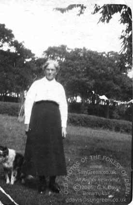 Image : Elizabeth Jenkins (nee Miles) (13k)