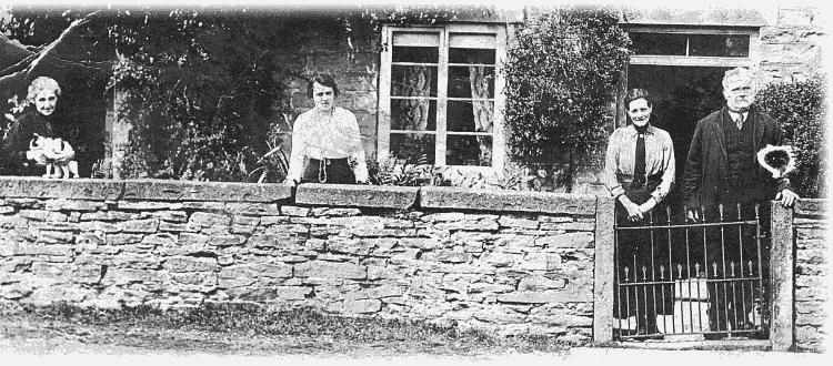 Green Cottage close up (77k)