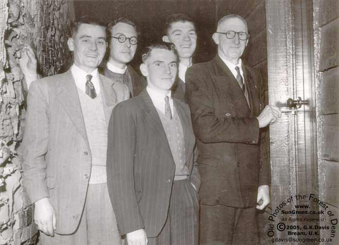 Bream R.F.C. Changing Rooms at the Rising Sun (37k)