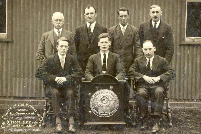 Riley Shield 1924 (53k)