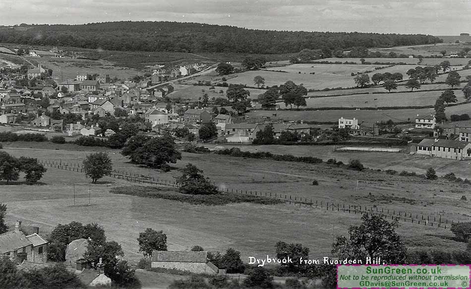 An old photo from 1936 of Drybrook from Ruardean Hill