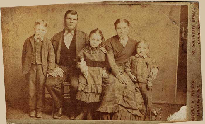 A photo of James and Annis Morse and children