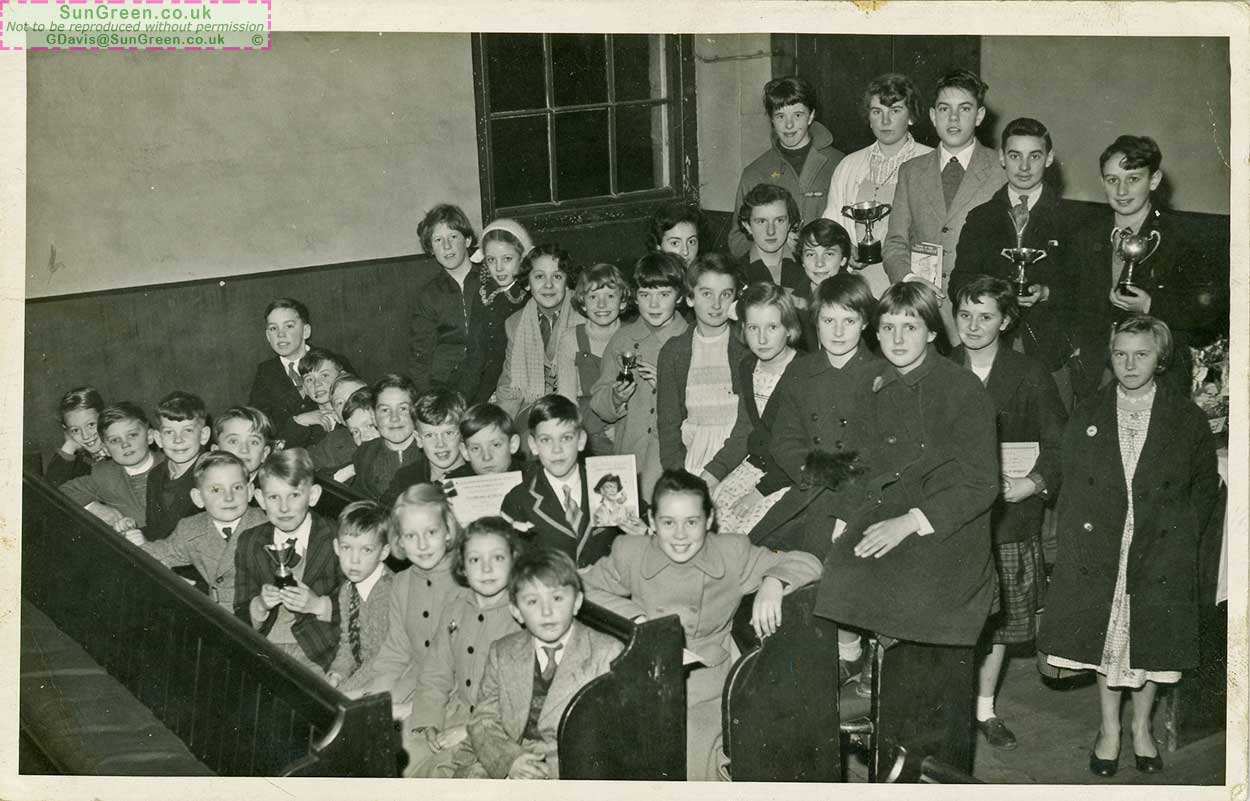 Yorkley Flower Show in the Methodist Chapek in 1957